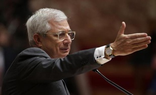 Le président de l'Assemblée nationale Claude Bartolone dans l'hémicycle lors des questions au gouvernement, le 16 juin 2015