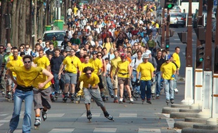 La randonnée roller du dimanche réunit des milliers de participants