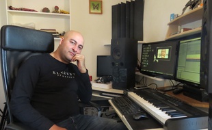 Khaled Freak dans son studio