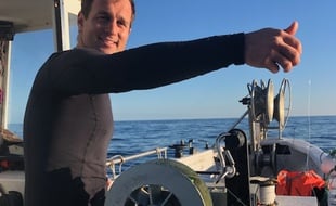 Fabien Gardon, jeune patron-pêcheur de 33 ans installé à Marseille depuis deux ans.