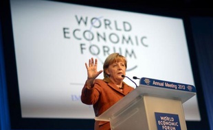 La chancelière allemande Angela Merkel a fait part jeudi à Davos de sa "préoccupation" à l'égard de la nouvelle politique monétaire du Japon, qui, selon certains, pourrait raviver une "guerre des monnaies".