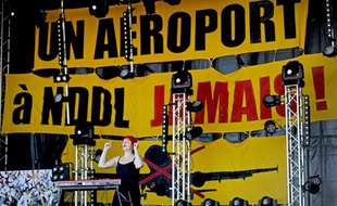 Le 3 août 2013, des concerts étaient organisés par les opposants au projet d'aéroport à Notre-Dame-des-Landes.