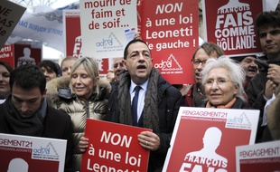 Jean-Luc Romero lors d'un rassemblement pour le droit à mourir dans la dignité, le 12 décembre 2014, à Paris.