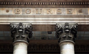 La Bourse de Paris évoluait autour de l'équilibre mardi matin (+0,11%), prudente après la baisse de Wall Street la veille, dans une séance qui s'annonce pauvre en rendez-vous et sur fond d'incertitudes quant aux discussions budgétaires aux Etats-Unis.