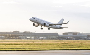 Un ACJ319neo d'Airbus lors d'un vol d'essai le 26 avril 2019 a établi un record d'endurance.