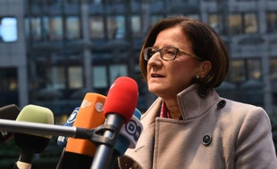 La ministre de l'Intérieur autrichienne Johanna Mikl-Leitner arrive au Conseil européen à Bruxelles, le 4 décembre 2015