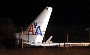 Un avion de la compagnie American Airlines rate son atterrissage en Jamaïque, le 23 décembre 2009