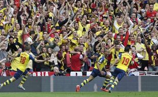 Walcott a mis Arsenal sur la chemin du succès face à Villa.