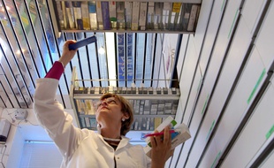 Difficile pour les patients et les pharmaciens de faire face aux fréquentes ruptures de stock de médicaments.