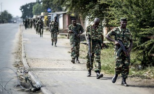 Des militaires le 1er juillet 2015 dans la banlieue de Bujumbura