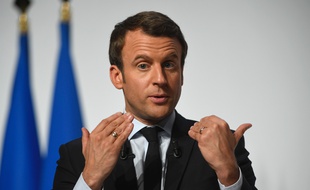 Emmanuel Macron, en meeting à Châtellerault, le 28 avril 2017.