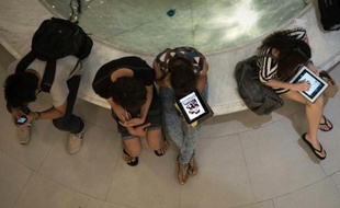 Pour conquérir les quatre écrans (télévision, ordinateur, tablette et téléphone), tout le monde produit des images
