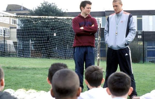Résurrection. Renvoyé de la prestigieuse université de Harvard pour un délit qu’il n’a pas commis, Matt Buckner (Elijah Wood) découvre chez sa sœur la fièvre qu’engendre le foot, et découvre des coulisses peu fréquentables.