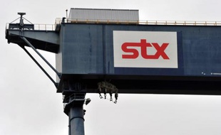 Le logo des chantiers STX France de Saint-Nazaire, le 28 décembre 2012