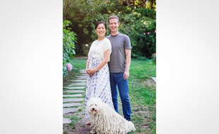 Le fondateur de Facebook, Mark Zuckerberg, et sa femme, Priscilla Chan, ont annoncé le 31 juillet 2015 qu'ils attendaient une petite fille.