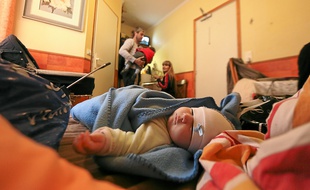 Certains hôtels sont occupés essentiellement par des familles en attente de régularisation.