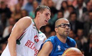 L'équipe de France, avec un Tony Parker commençant à retrouver ses sensations, s'est remonté le moral avec une victoire bienvenue sur le Bélarus (84-64), en match amical de préparation aux JO de Londres, vendredi à Liévin