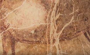 La peinture rupestre a été découverte à Bornéo.