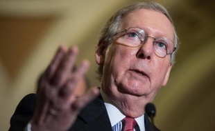 Le chef de la majorité républicaine du Sénat américain, Mitch McConnell, le 10 mars 2015 à Washington