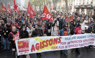 Défilé de manifestants contre la réforme des retraites le 16 octobre 2010 à Paris.