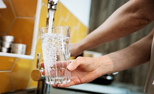 L'eau de Strasbourg disponible au robinet est puisée dans une nappe alluviale parmi les plus importantes d'Europe.