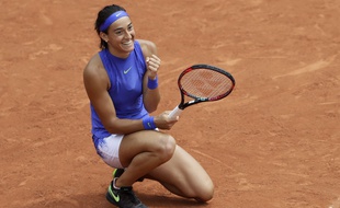 Caroline Garcia après sa victoire face à Alizé Cornet, le 5 juin 2017.