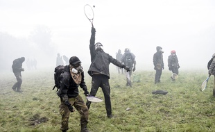 Les affrontements sur la ZAD se poursuivent, le 10 avril 2018.
