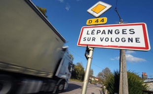 L'entrée du village de Lepanges-sur-Vologne où le corps du jeune Grégory Villemin avait été retrouvé en 1984