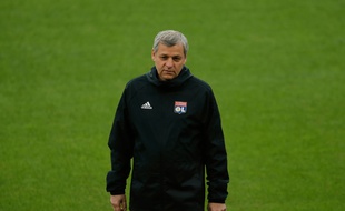 Bruno Genesio, ici au Camp Nou à la vieille du 8e de finale retour de Ligue des champions contre le Barça. Pau Barrena