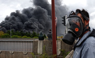 L'incendie de l'usine de Lubrizol suscite des inquiétudes.