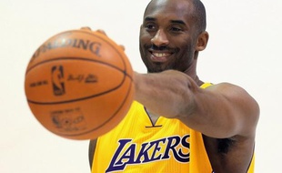 La vedette des Lakers de Los Angeles Kobe Bryant n'a pas caché dimanche son mécontentement à propos du transfert de Lamar Odom vers Dallas, le champion NBA en titre.