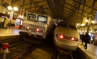 La ligne ferroviaire Brest-Saint-Brieuc était coupée mardi matin à la suite du passage de la perturbation Dirk, selon la SNCF, qui a annoncé un retour à la normale dans la matinée.