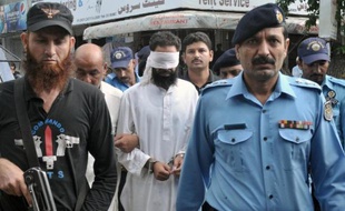 Un tribunal pakistanais a acquitté un imam qui avait accusé une adolescente chrétienne de blasphème, avant d'être arrêté lui-même pour les mêmes charges, une affaire qui avait suscité une vive émotion dans le monde.