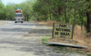 L'entrée du parc animalier de Waza, le 28 mai 2014, dans le nord du Cameroun, une région traumatisée depuis l'enlèvement de dix ouvriers chinois par le groupe Boko Haram le 16 mai