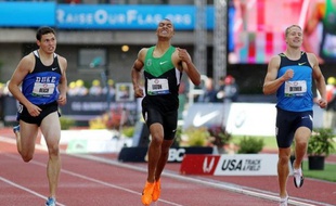 Ashton Eaton a signé le record du monde du décathlon avec un total de 9039 points, samedi à Eugene (Oregon) lors des sélections américaines pour les jeux Olympiques, et effacé une marque vieille de onze ans pour devenir le favori N.1 des JO de Londres.