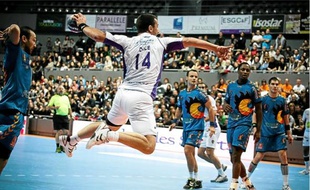 L'ailier droit Frédéric Dole a inscrit cinq buts sur huit tirs, hier soir, à Toulouse contre le Fénix.