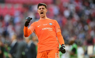 Thibault Courtois avec sa tenue de la DDE.