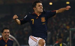 David Villa, c'est un peu l'homme du match de l'Espagne face au Chili. L'attaquant a ouvert le score à la 24e minute. Il a été imité à la 37e par Andres Iniesta. (Espagne - Chili 2-1, le 25 juin 2010)