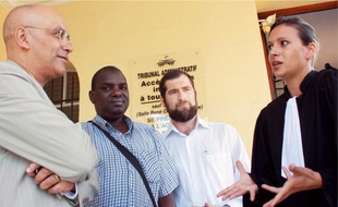 A dr., Me Lopez, avocate d'Al Baraka, pointe une atteinte à la liberté de culte.