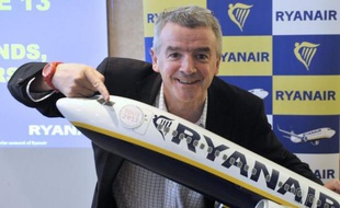 Le PDG de Ryanair est venu en France mercredi confirmer la poursuite de la croissance de la compagnie aérienne à bas coûts, annonçant l'ouverture de ses premières bases hors d'Europe, au Maroc en avril, et minimisant la menace des offres low cost de compagnies traditionnelles comme Air France.
