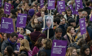 Lors de la manifestation #NousToutes, à Paris, le 23 novembre 2019.