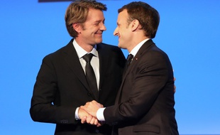 François Baroin et Emmanuel Macron les yeux dans les yeux pour parler des territoires.