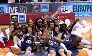 les Françaises championne d'Europe de basket à Riga, le 20 juin 2009.