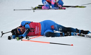 Julia Simon s'est imposée d'un cheveu contre Anna Oeberg lors de la mass-start d'Antholz samedi.