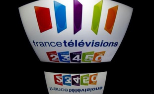 France Télévisions a annoncé jeudi "suspendre les projets" avec Newen, la société qui produit "Plus belle la vie", à la suite de l'annonce de pourparlers en vue de son rachat par le groupe TF1