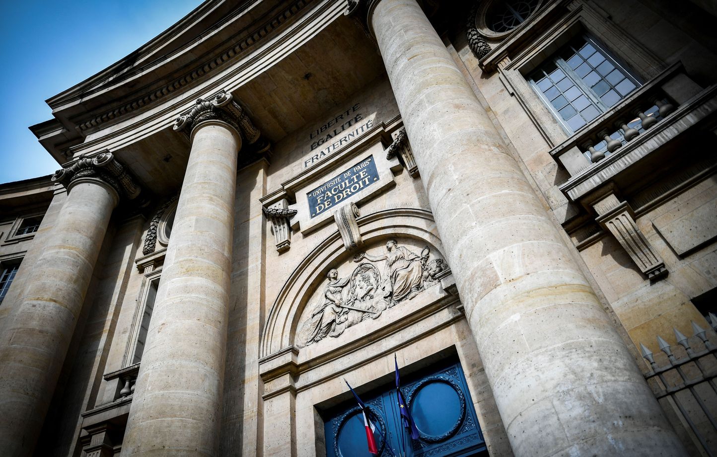 L'entrée de l'université Paris I Pantheon-Sorbonne. 