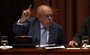 L'ancien président de la Catalogne et figure historique du nationalisme, Jordi Pujol, devant le parlement de Catalogne à Barcelone le 26 septembre 2014