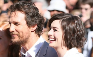 Les acteurs Matthew McConaughey et Anne Hathaway