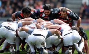 Encore Espoir du Stade toulousain il y a six mois, Christopher Tolofua s'est installé comme l'inamovible talonneur des champions de France à l'approche des phases finales du Top 14, à la faveur des blessures des titulaires, notamment l'international William Servat.