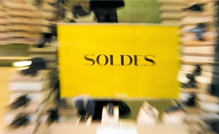 Les soldes débutent demain mais sur la toile, la braderie a déjà commencé.